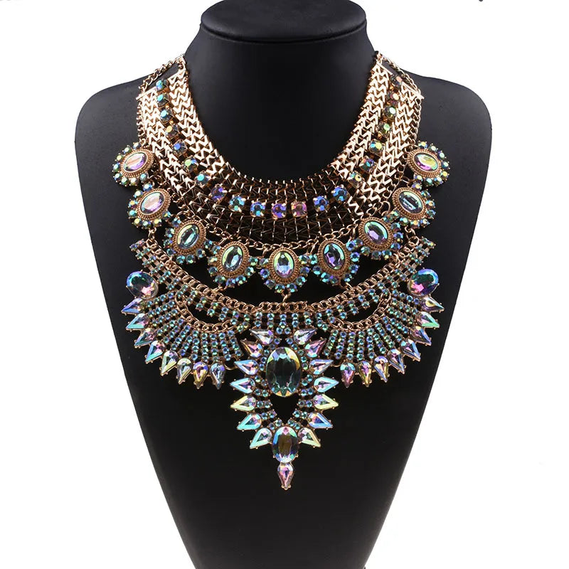 Exaggerated Luxurious Geometric Alloy Inlay Artificial Crystal Women'S Necklace