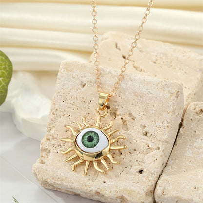 Exaggerated Metal Edging Three-Dimensional Sun Eye Pendant Collarbone Chain