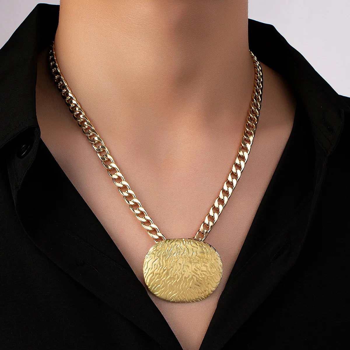 Exaggerated Punk Streetwear Oval Alloy Plating 14k Gold Plated Unisex Pendant Necklace