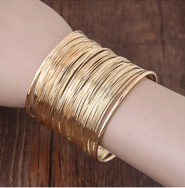 Exaggerated Round Alloy Braid Women's Bangle