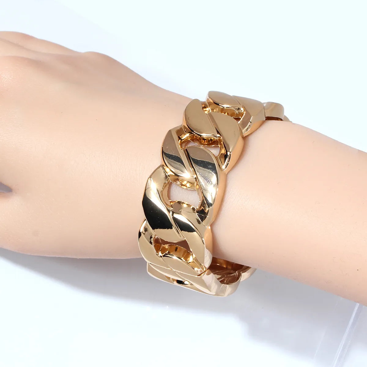 Exaggerated Simple Style Solid Color Alloy Wholesale Bangle