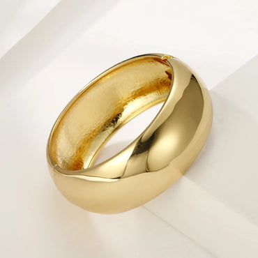 Exaggerated Solid Color Alloy Plating Gold Plated Women'S Bangle