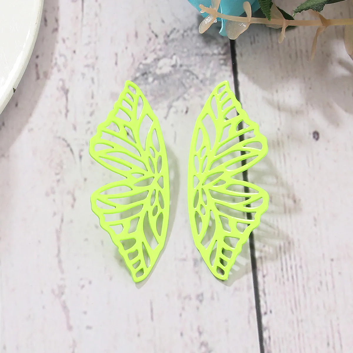 Exaggerated Streetwear Butterfly Alloy Spray Paint Stoving Varnish Hollow Out Women's Ear Studs