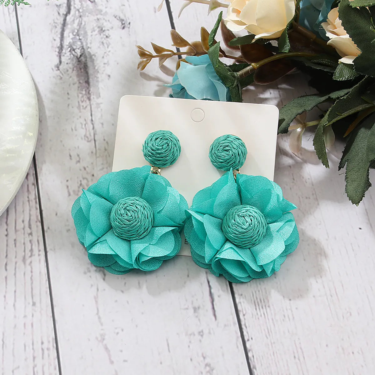 Exaggerated Vacation Flower Raffia Patchwork Women's Drop Earrings