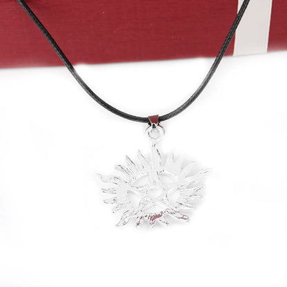 Explosion Necklace Male Clavicle Chain Personality Evil Power Necklace Fashion Pentagram Sun Necklace