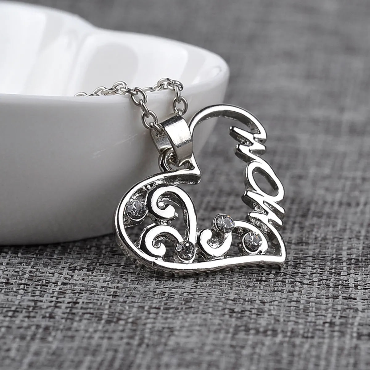 Explosion Of Funds In Hot Fashion Simple Mom Heart-shaped Strand Empty Mother's Day Gift Necklace Accessories Wholesale