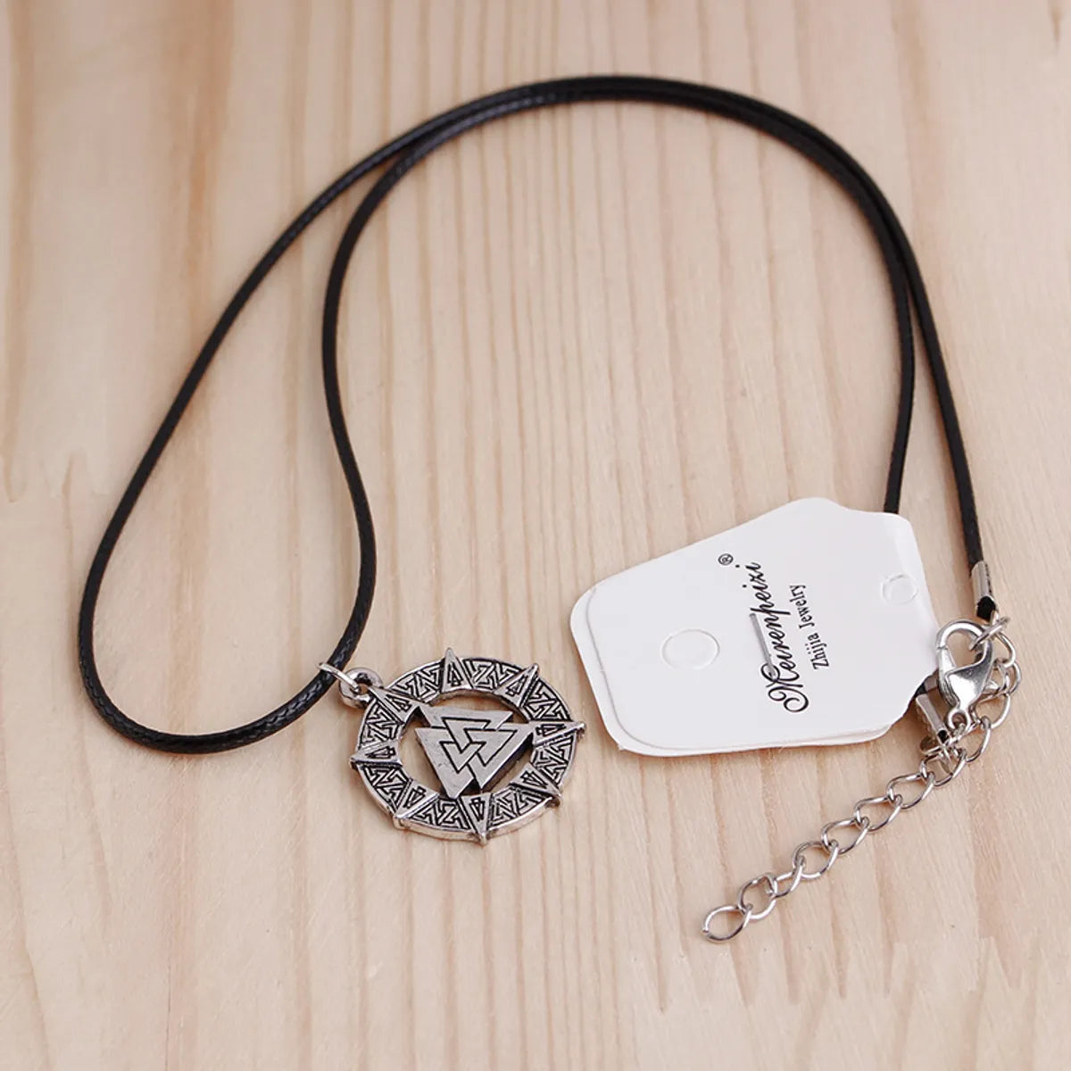 Explosion Triangle Necklace Nordic Viking Retro Valknut Scandinavian Pirate Necklace Wholesale Nihaojewelry