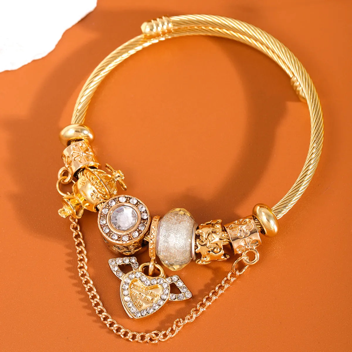 Fairy Style Elegant Lady Heart Shape Alloy Inlay Rhinestones Gold Plated Women'S Bangle