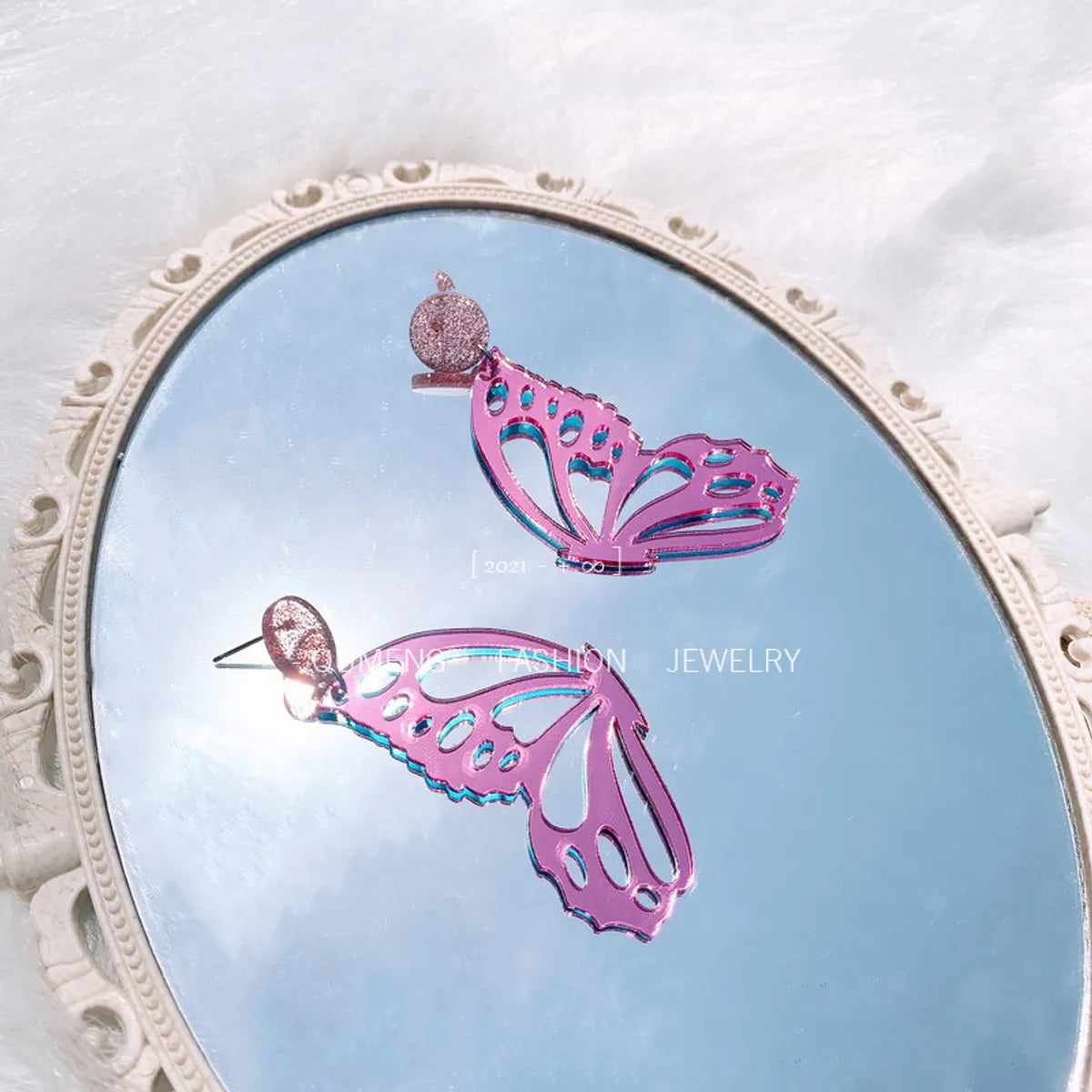 Fashion Acrylic New Earrings Left And Right Separated Butterfly Wings Hollow Earrings