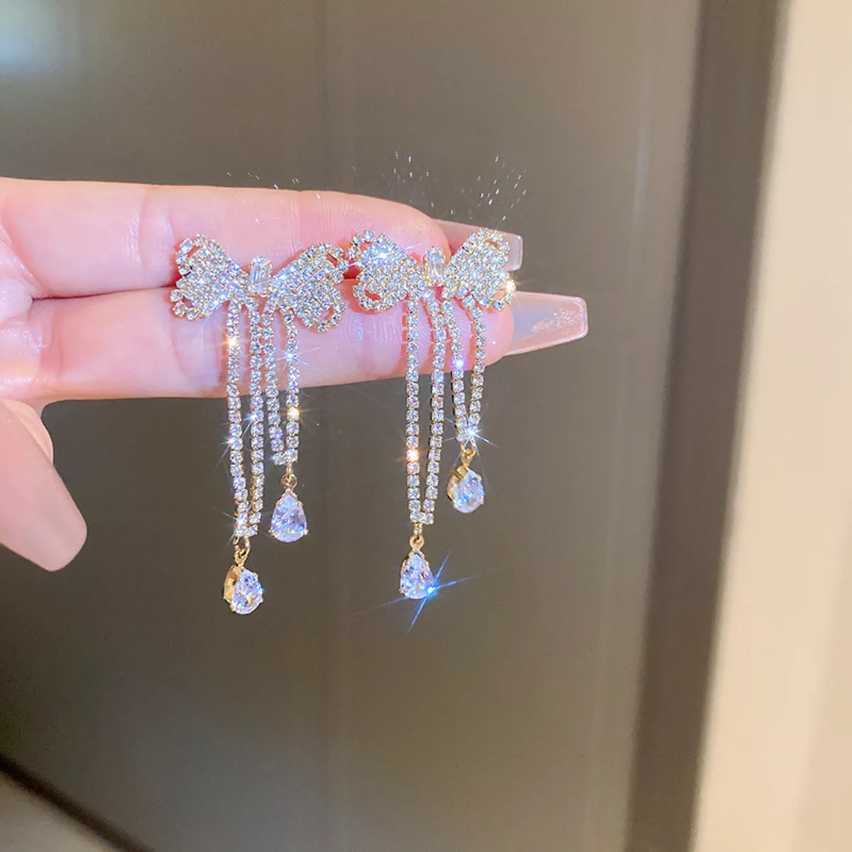 Fashion Alloy Diamond-Studded Geometric Earrings Long Tassel Flower Earrings