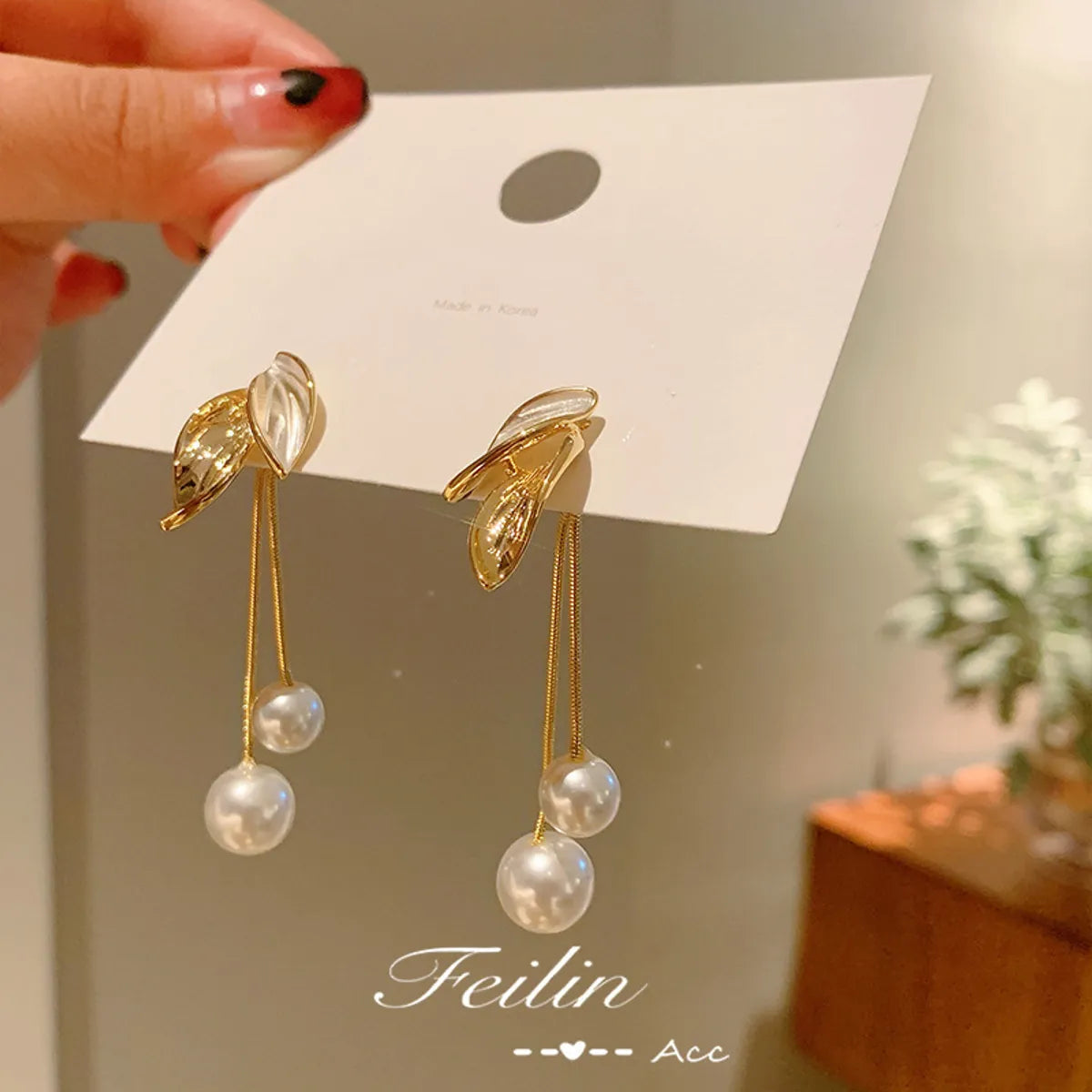 Fashion Alloy Leaf Pearl Tassellong Earrings Wholesale