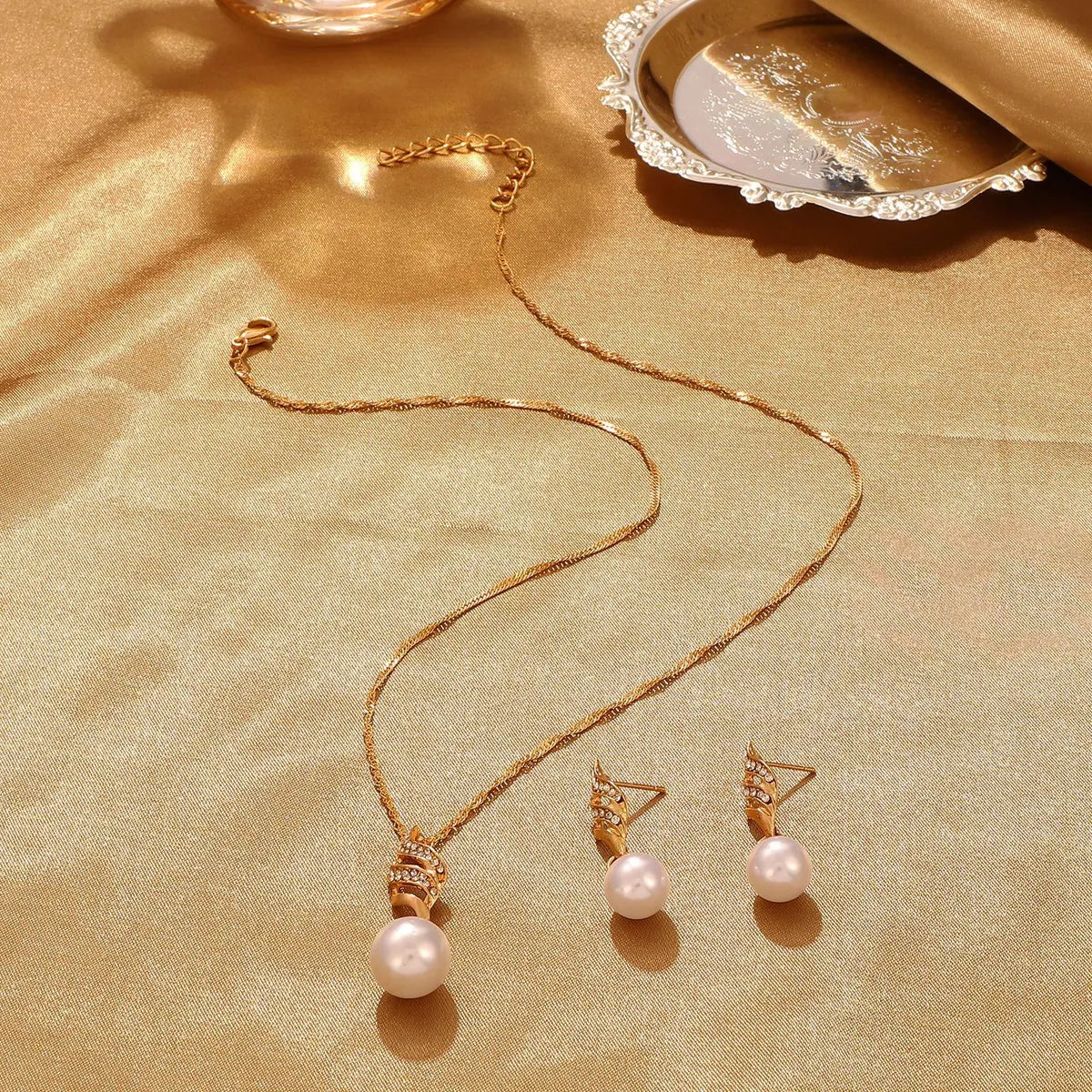 Fashion Alloy Pearl Diamond Earrings Necklace Set