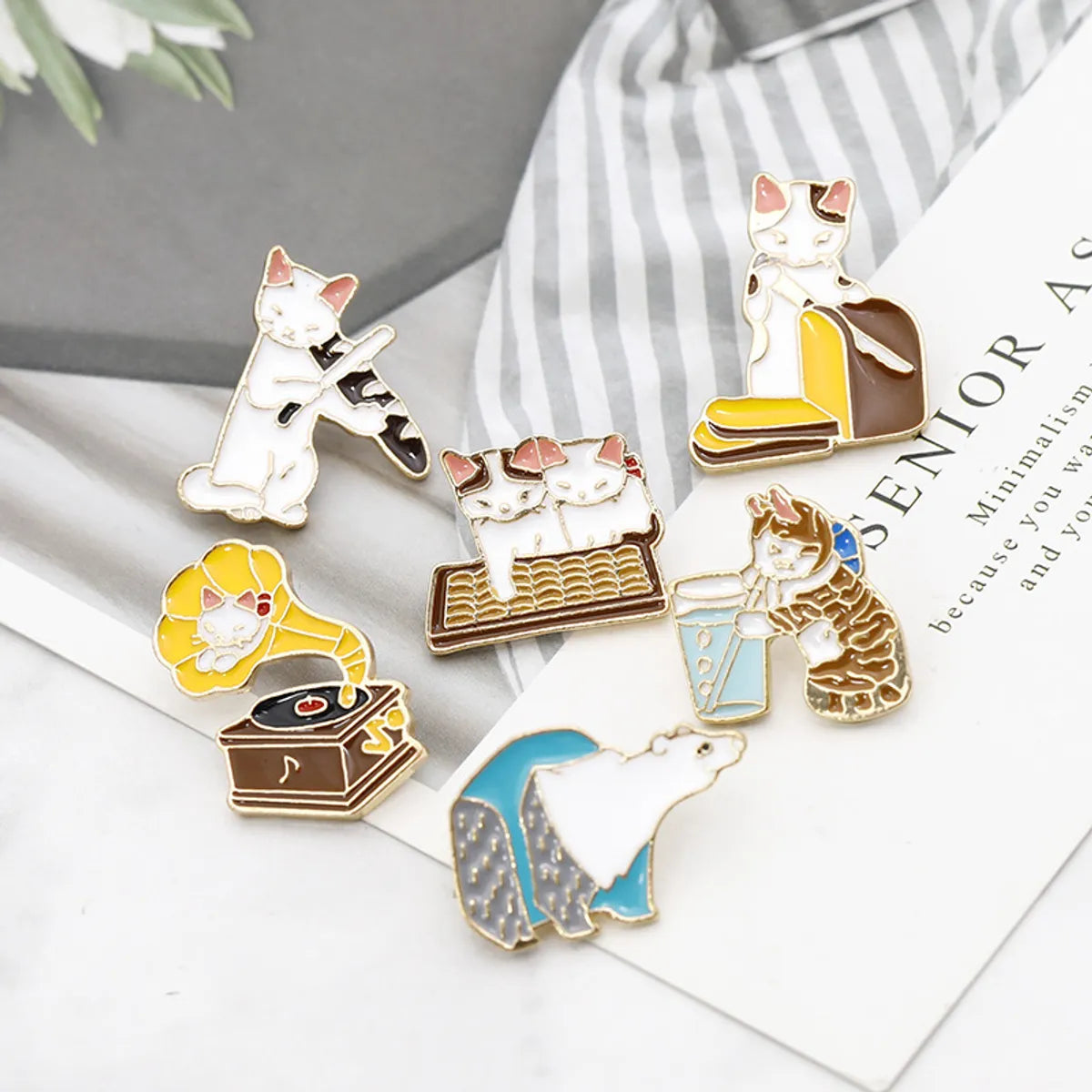 Fashion Animal Alloy Enamel Unisex Brooches