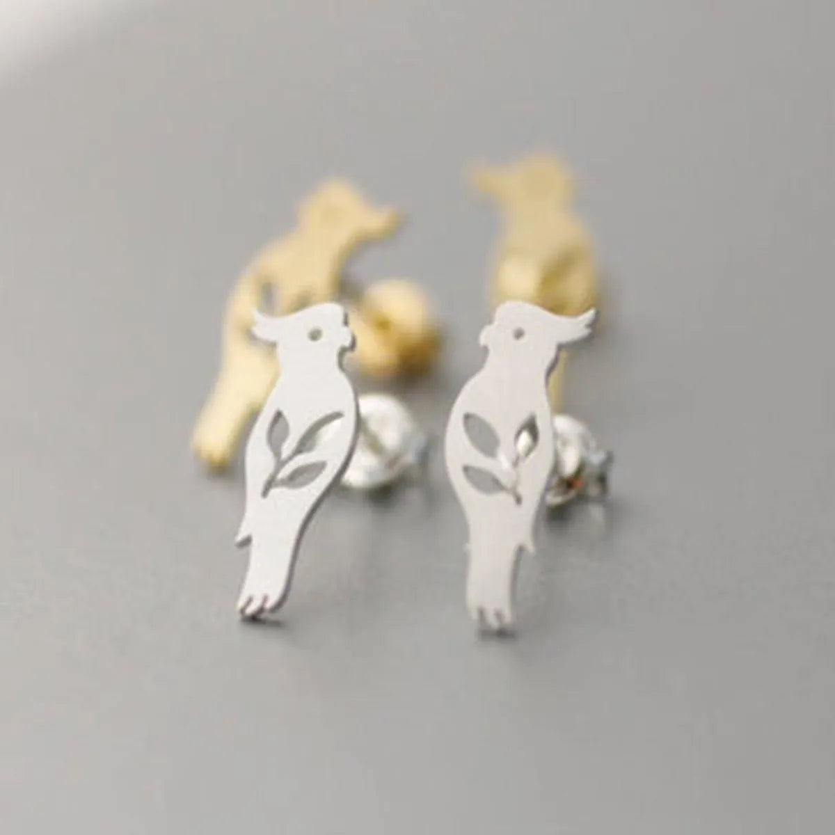 Fashion Animal Hollow Bird Parrot Alloy Earrings Nhcu146554