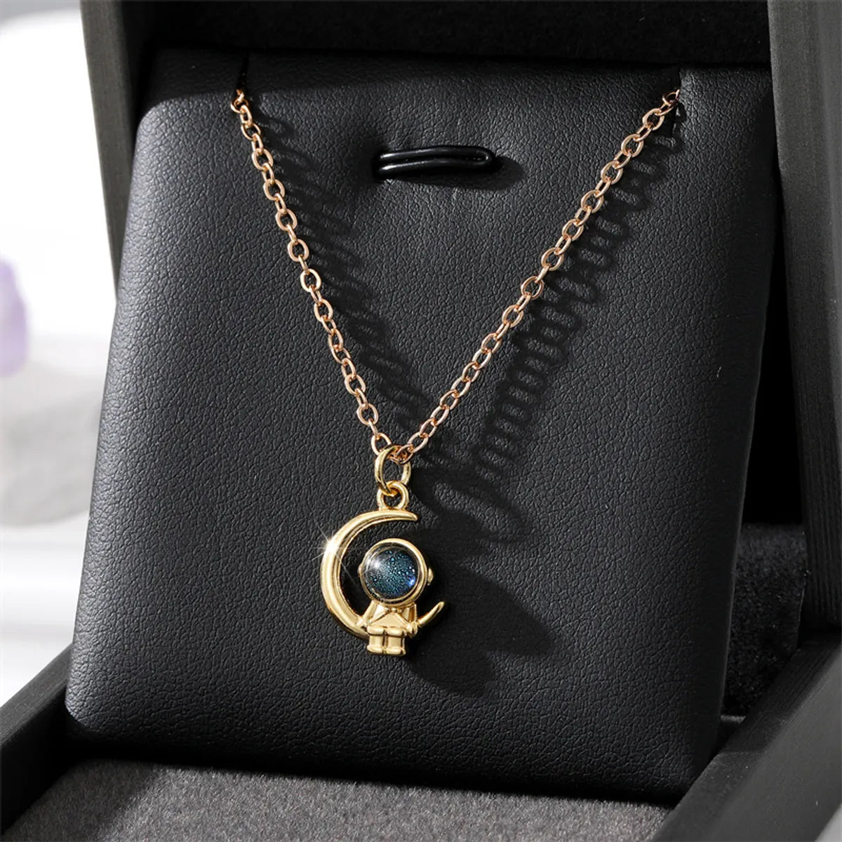 Fashion Astronaut Copper Gold Plated Artificial Gemstones Pendant Necklace 1 Piece