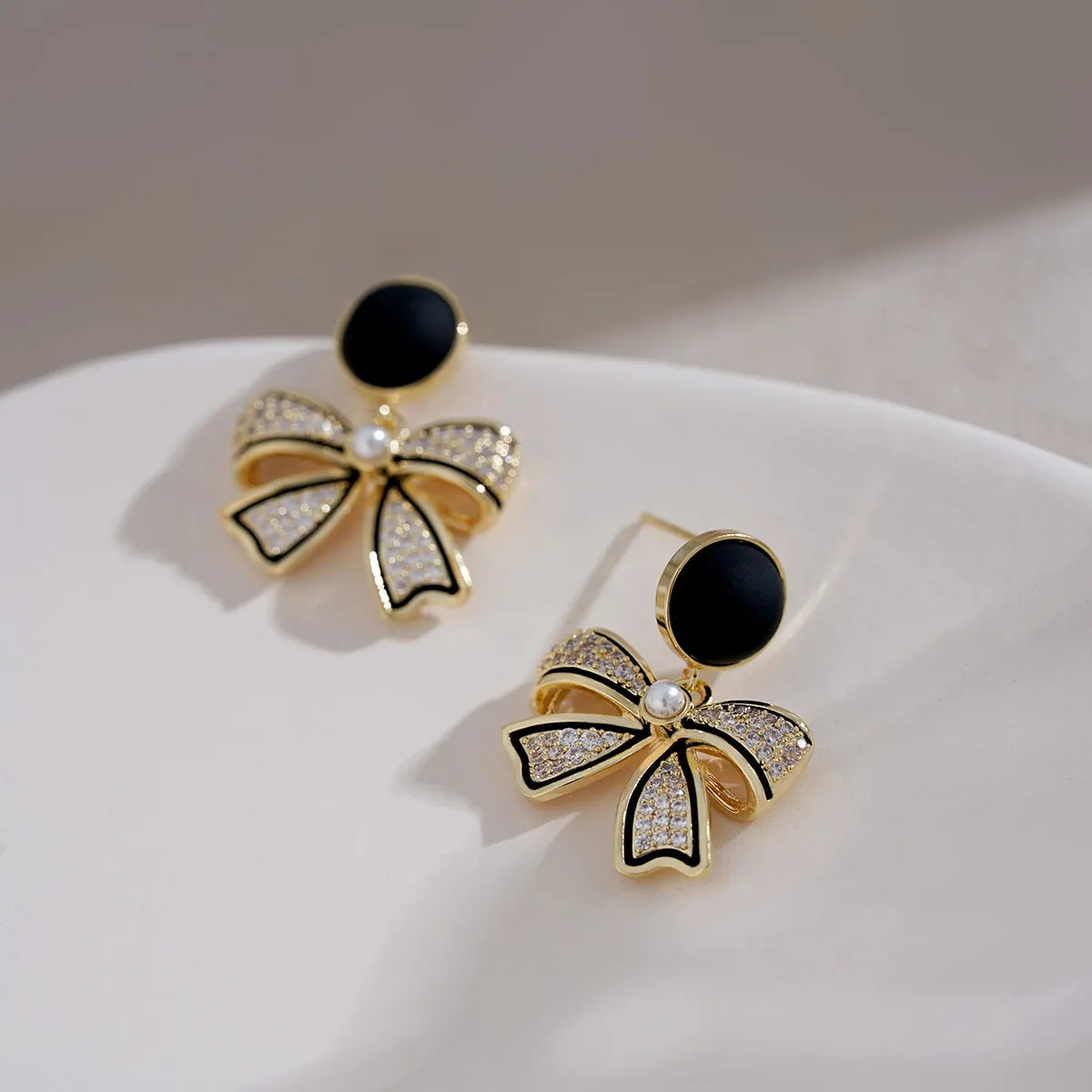 Fashion Bow Knot Alloy Inlay Artificial Pearls Rhinestones Women'S Drop Earrings 1 Pair