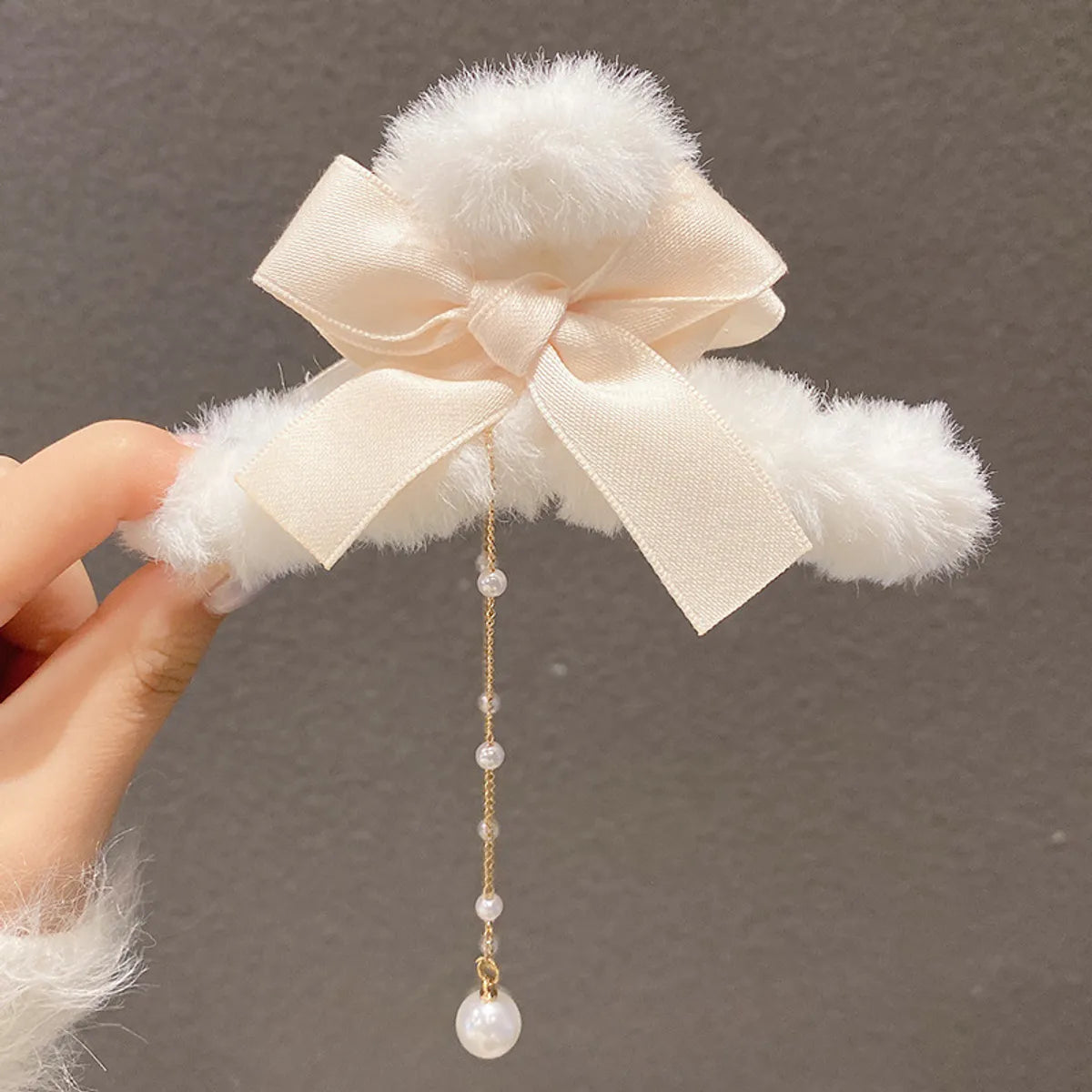 Fashion Bow Knot Plush Handmade Hair Claws 1 Piece