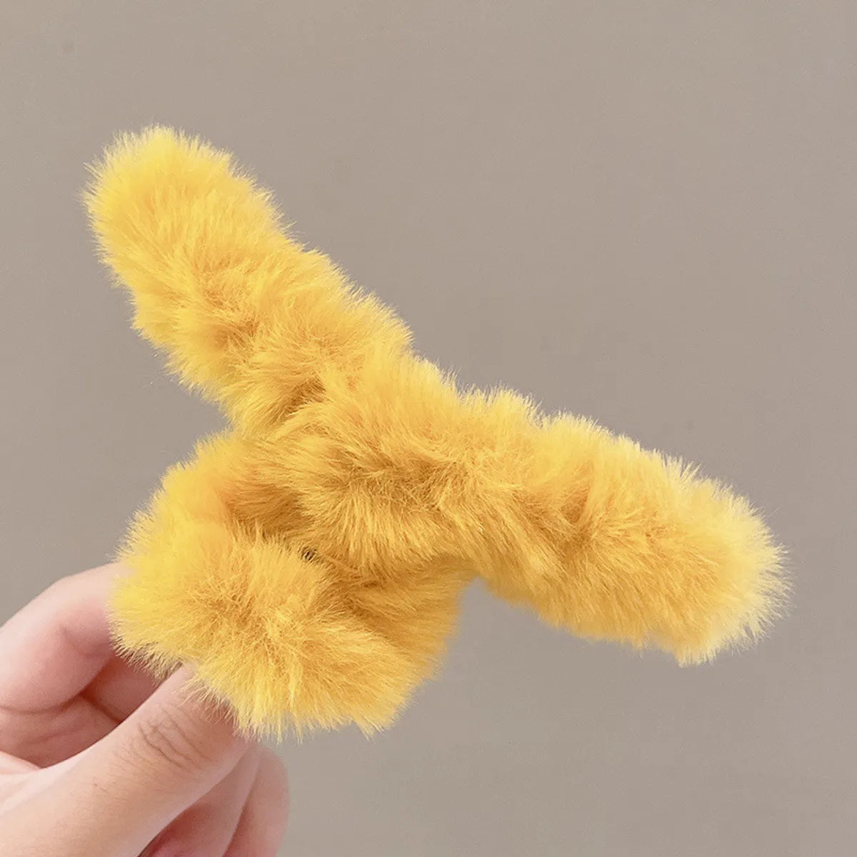 Fashion Bow Knot Plush Handmade Hair Claws 1 Piece