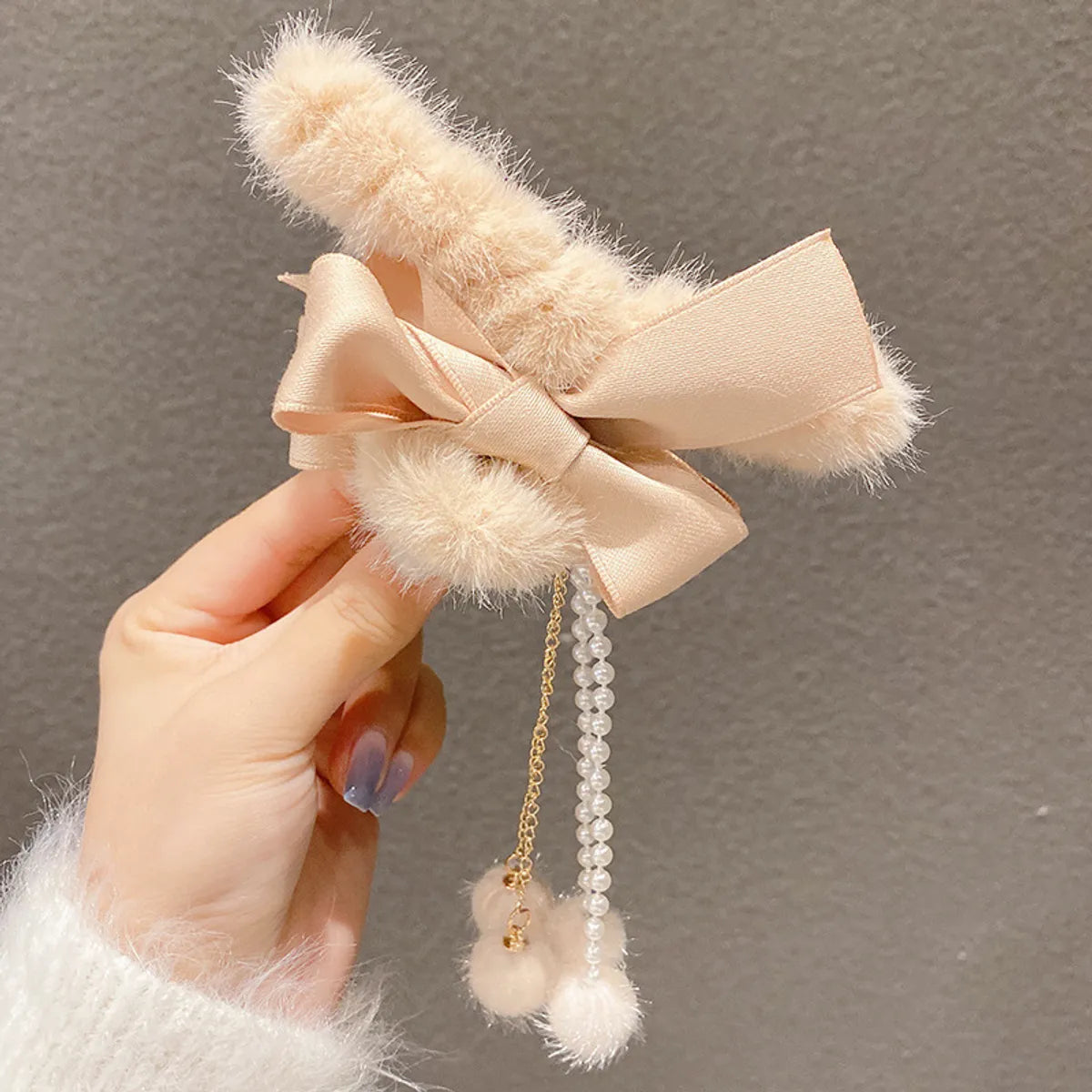 Fashion Bow Knot Plush Handmade Hair Claws 1 Piece