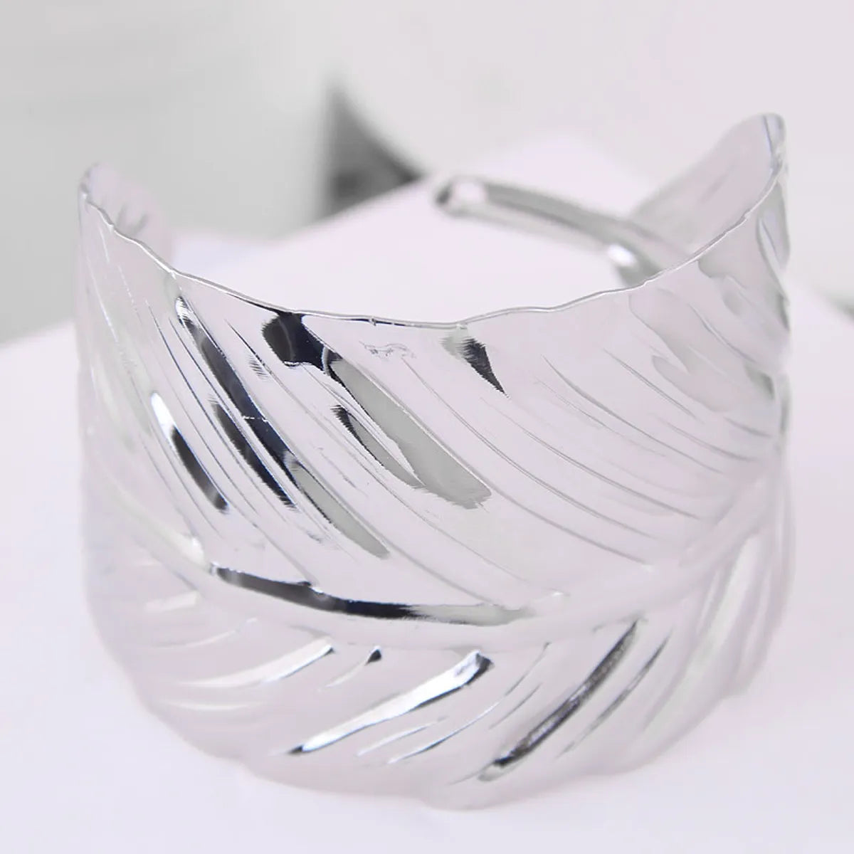 Fashion Bracelet Metal Simple Leaf Personality Open Bracelet