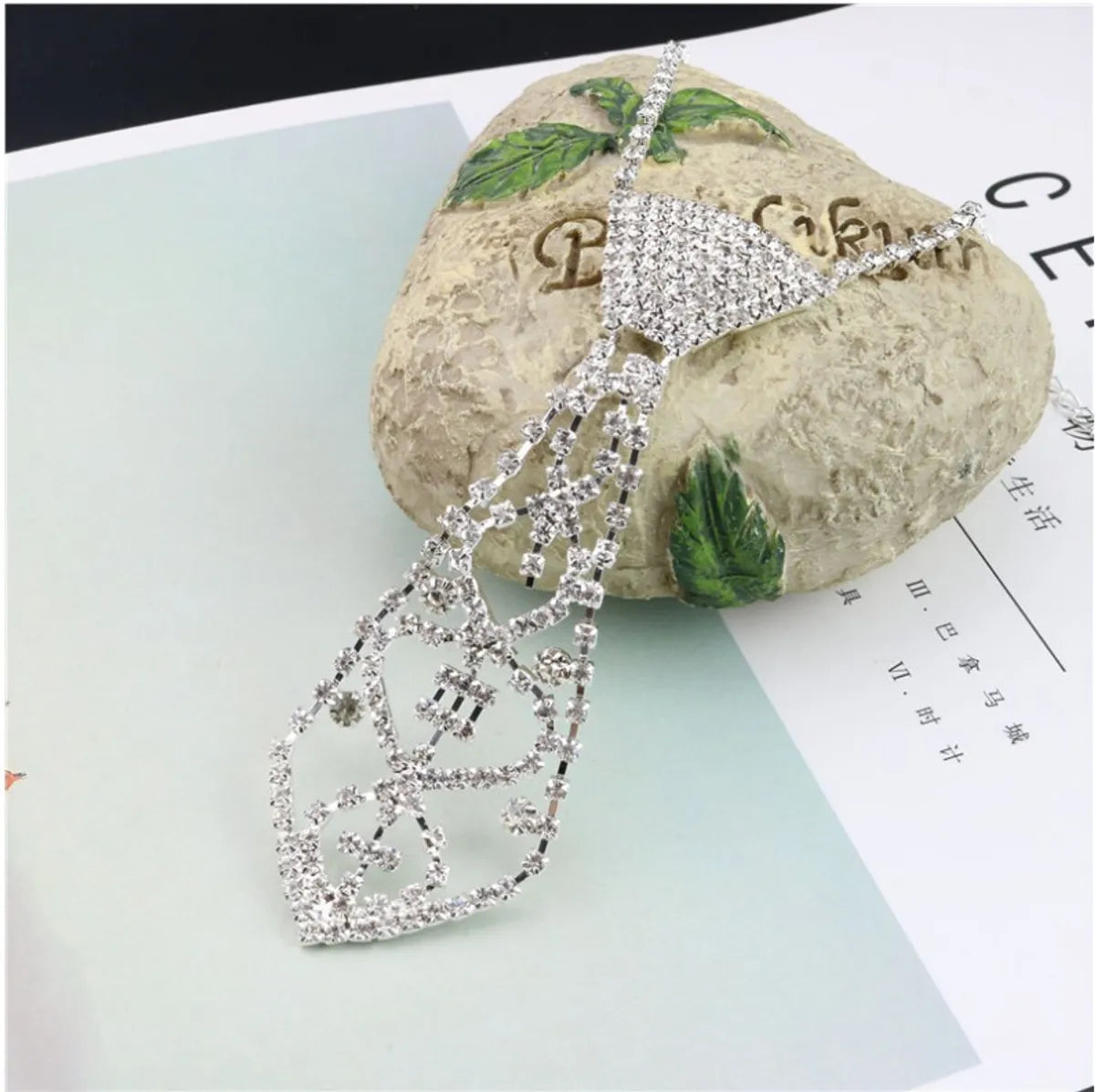 Fashion Bridal Inlay Full Rhinestone Tie Shaped Necklace Claw Chain