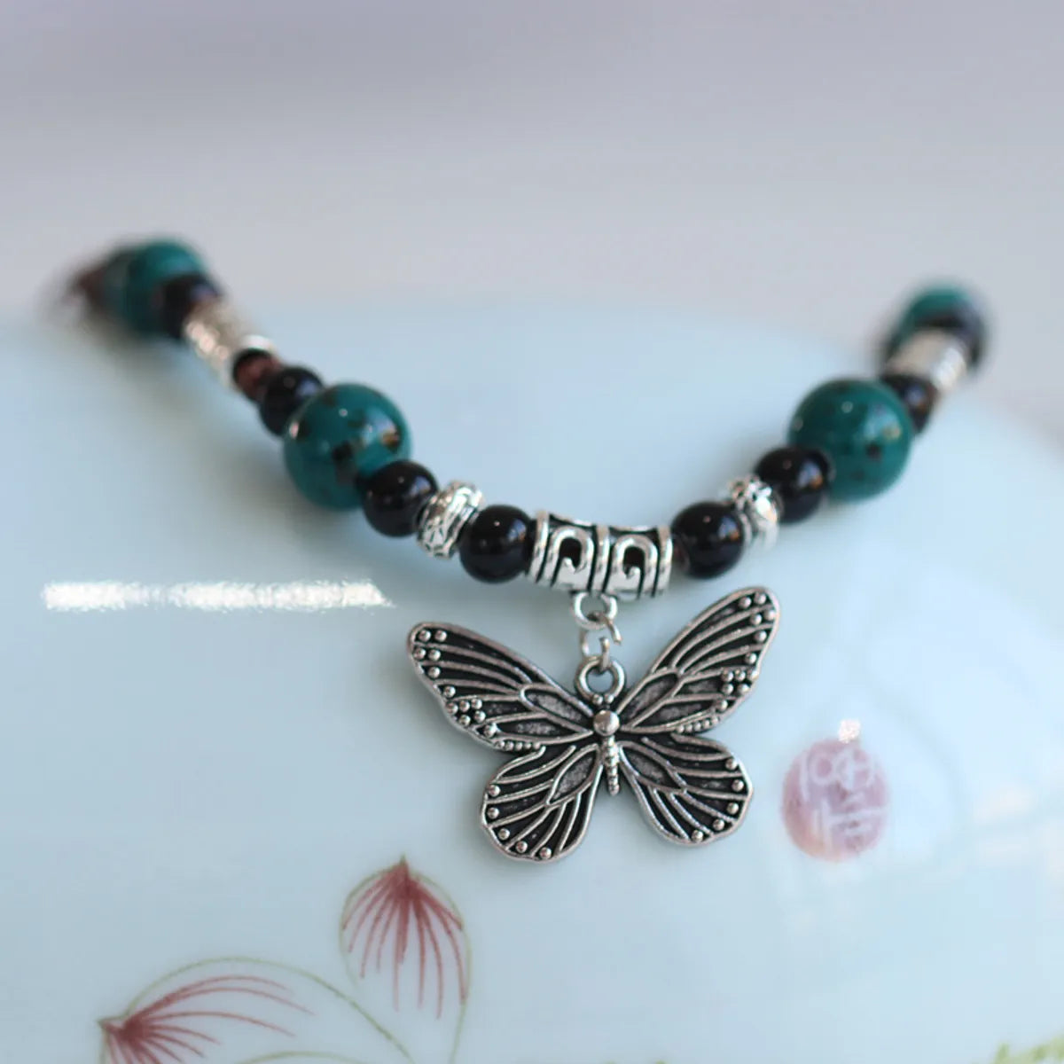 Fashion Butterfly Alloy Beaded Plating Women's Pendant Necklace 1 Piece