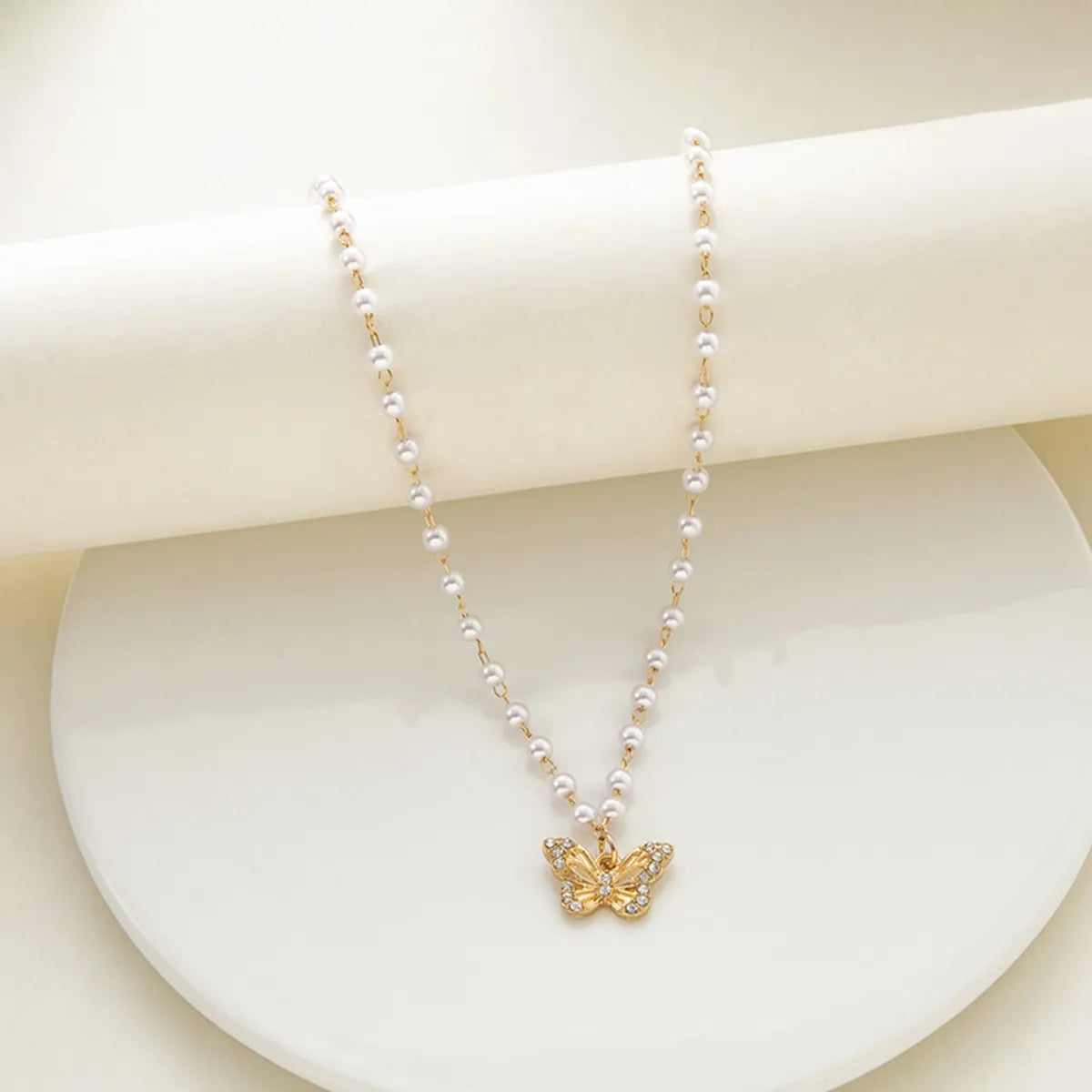 Fashion Butterfly Imitation Pearl Alloy Diamond Necklace