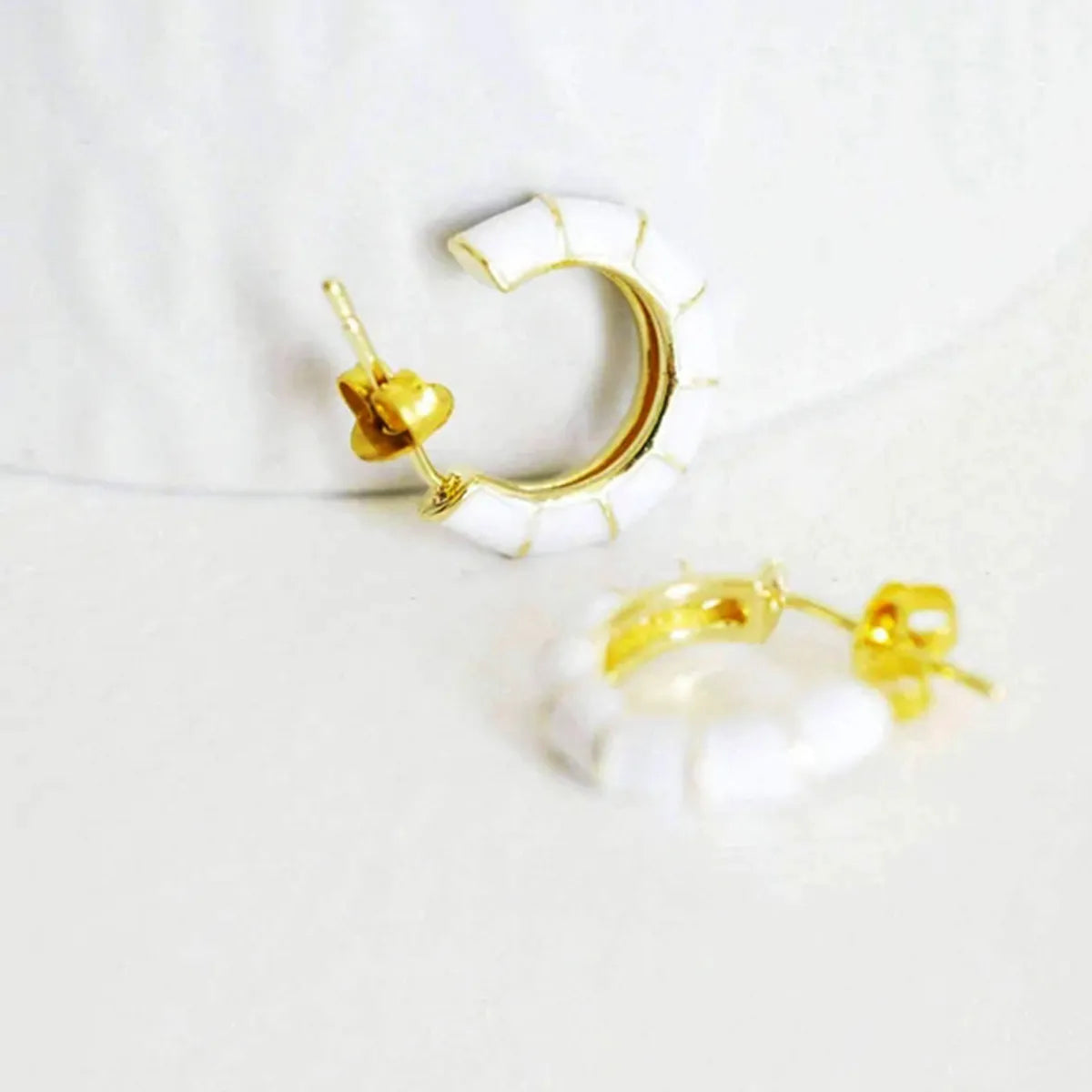 Fashion C Shape Enamel Plating Copper Ear Studs