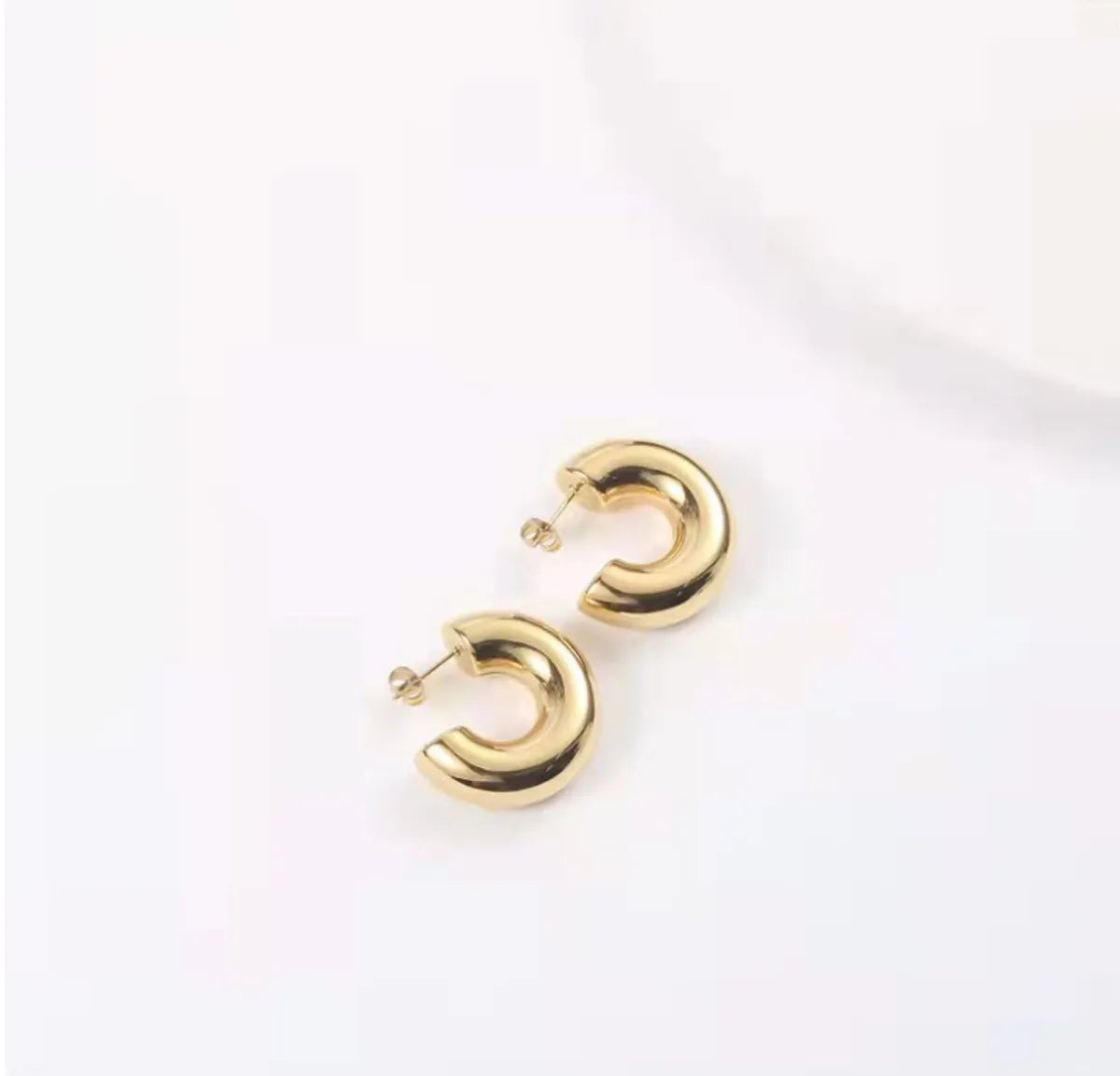 1 Pair Fashion C Shape Titanium Steel Gold Plated Ear Studs