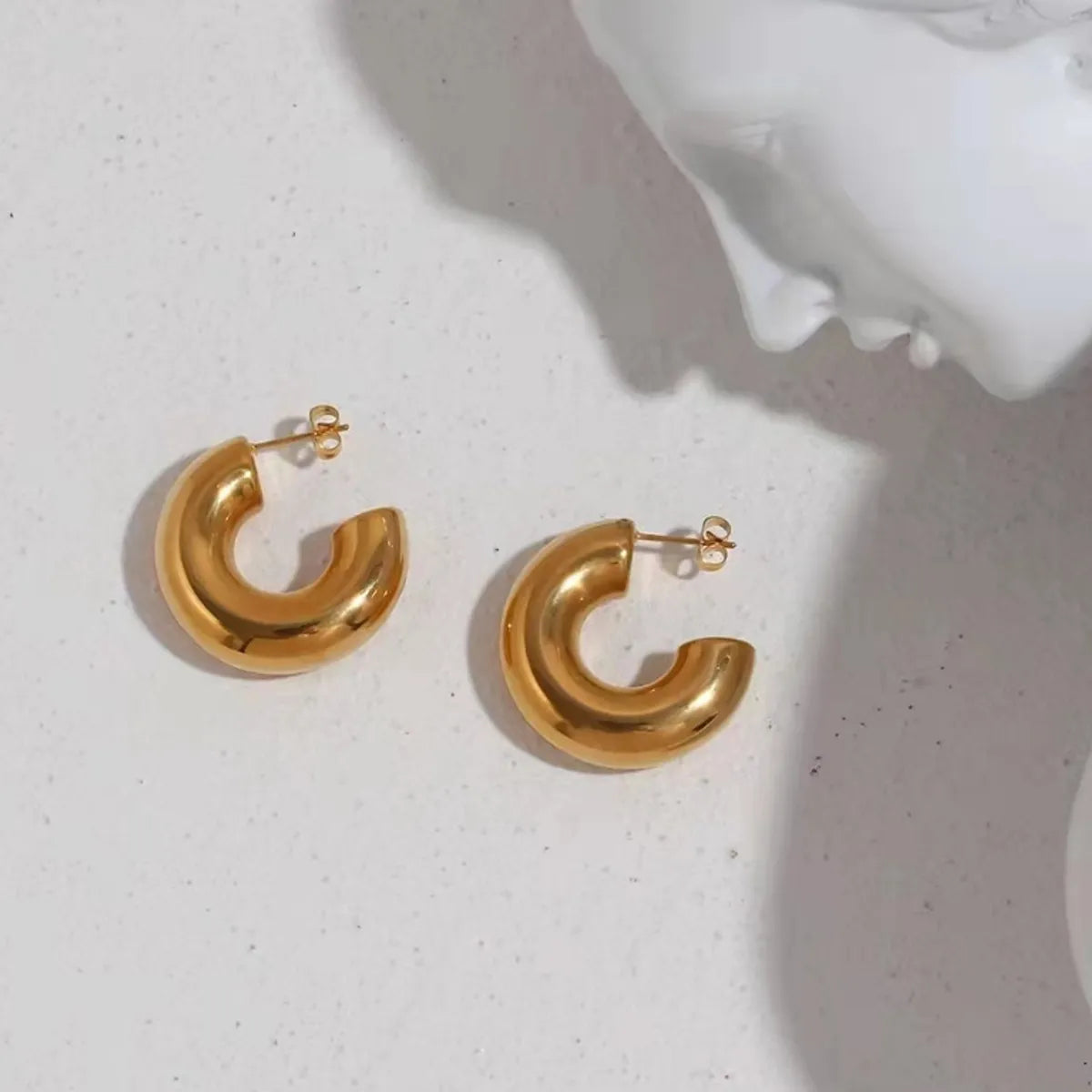 1 Pair Fashion C Shape Titanium Steel Gold Plated Ear Studs