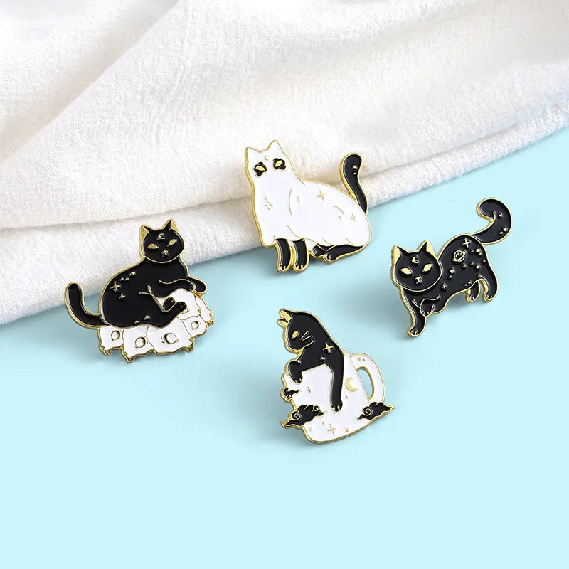 Fashion Cat Alloy Inlaid Gold Unisex Brooches