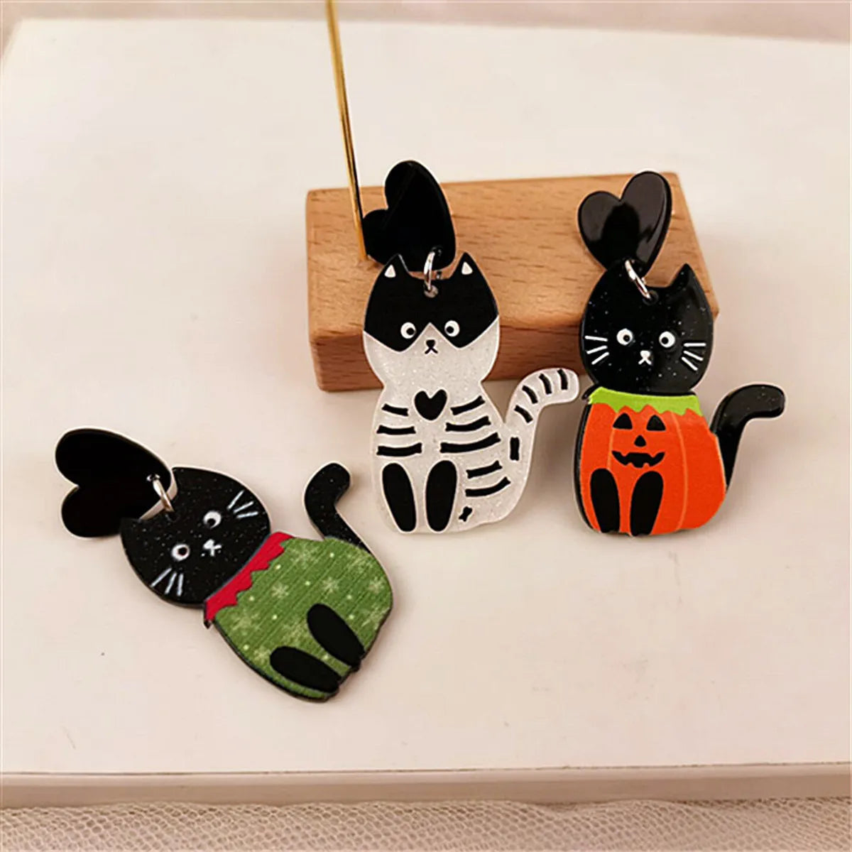 1 Pair Fashion Cat Arylic Drop Earrings