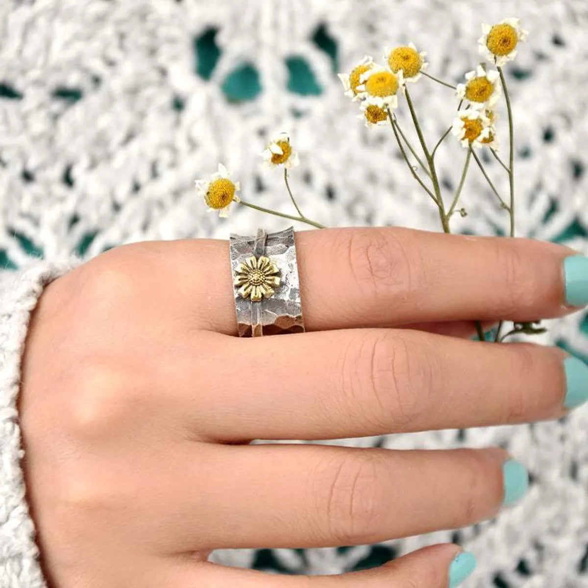 Fashion Chrysanthemum Metal Plating Metal Women's Rings