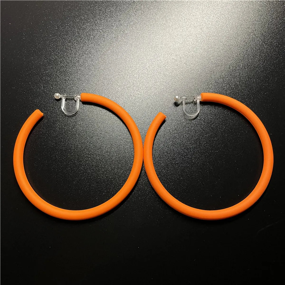 Fashion Circle Arylic Alloy Spray Paint Ear Clips Earrings