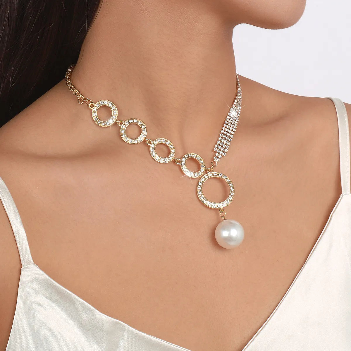 Fashion Circle Imitation Pearl Rhinestone Plating Inlay Necklace