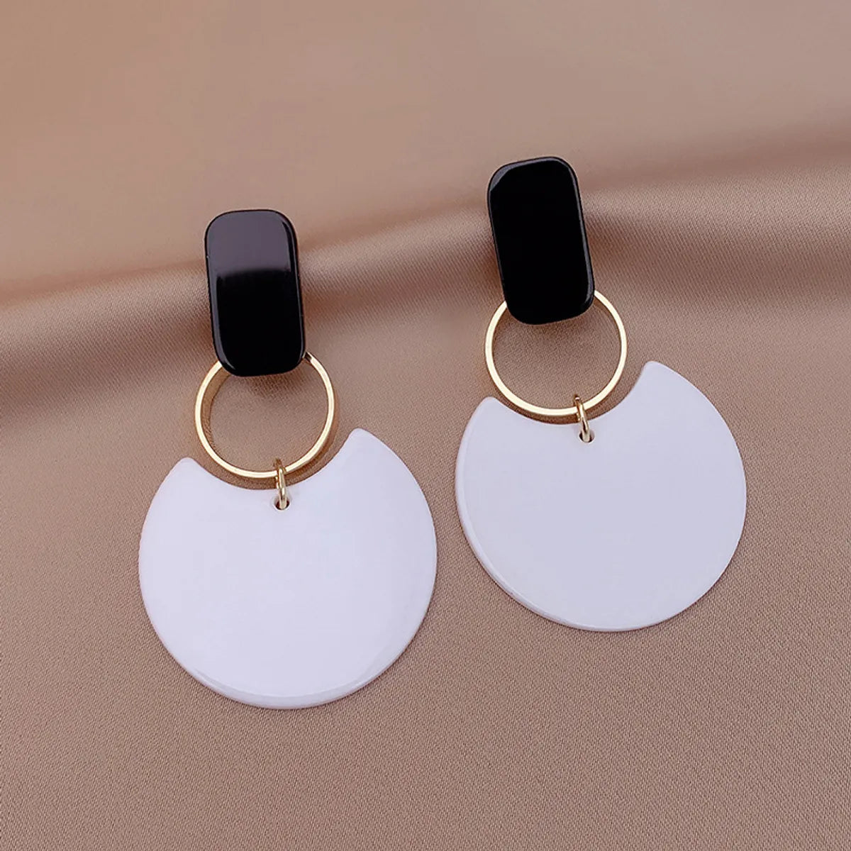 Fashion Contrast Color Acrylic Geometric Circle Drop Earrings