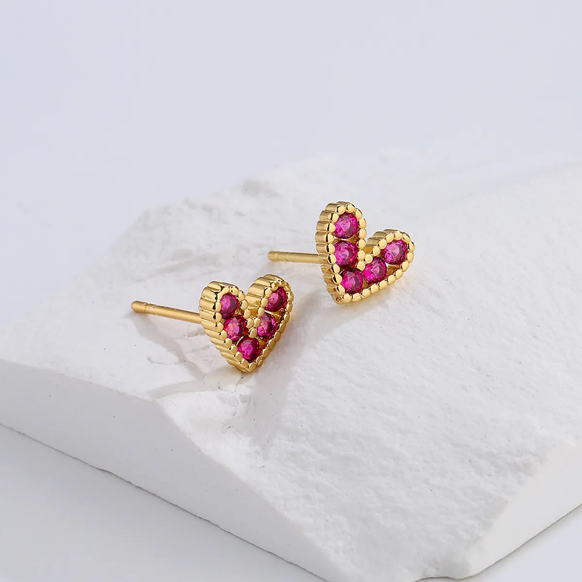 Fashion Copper 18k Gold Heart-shaped Zircon Stud Earrings