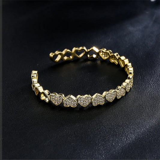 Fashion Copper-plated Gold Heart-shape Bracelet Micro-inlaid Zircon Jewelry