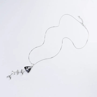 Fashion Creative Rhinestone Crystal Inlaid Fishbone Alloy Necklace