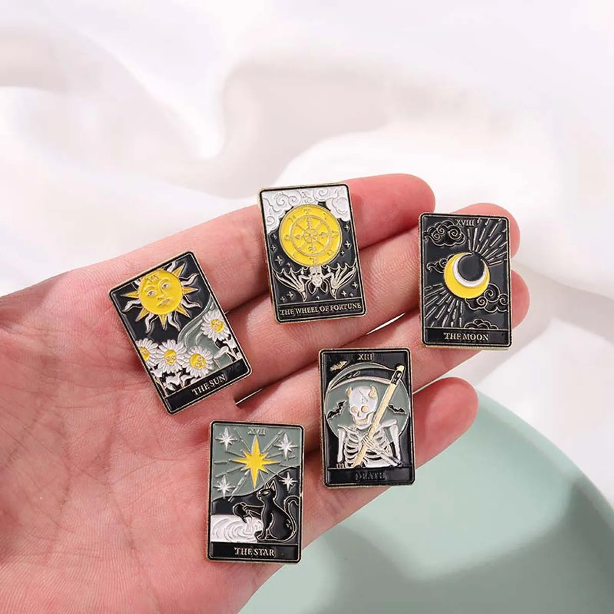 Fashion Creative Tarot Card Shaped Alloy Paint Brooch