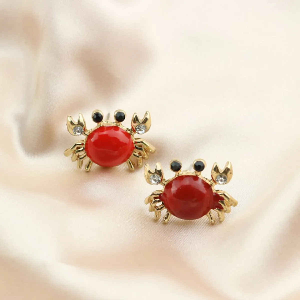 Fashion Cute Rhinestone Crab Shaped Alloy Stud Earrings