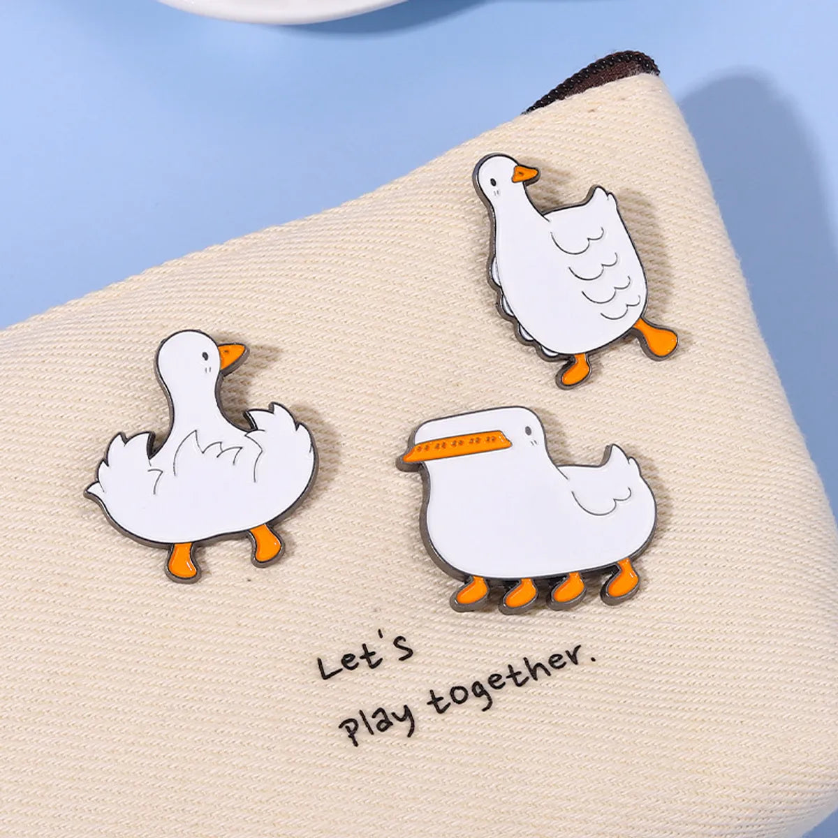 Fashion Duck Alloy Plating Unisex Brooches