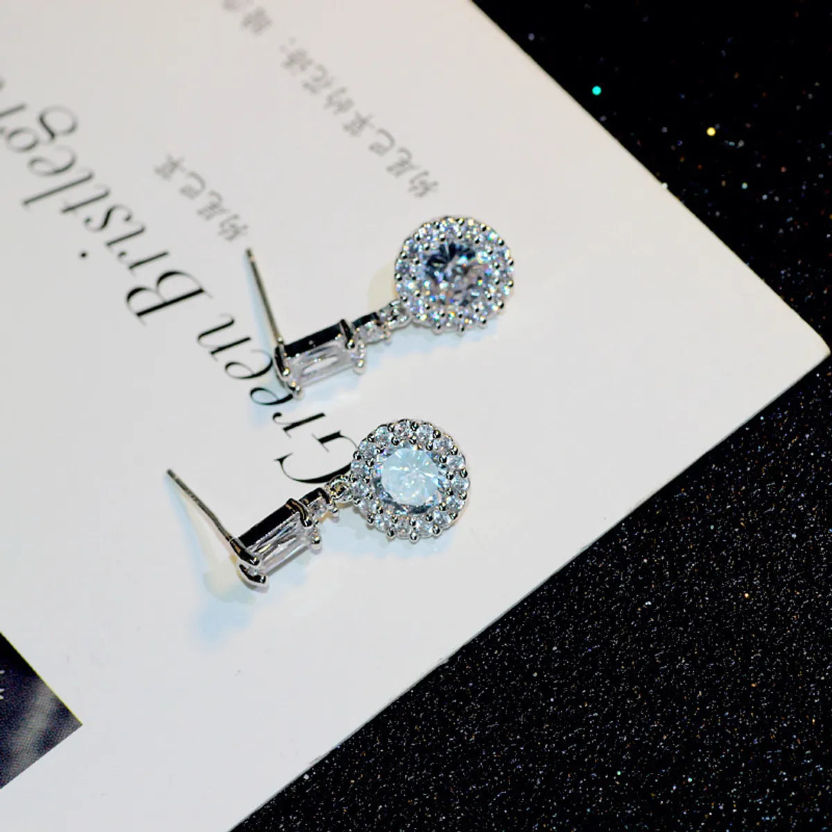 Fashion Ear Ornament Inlay Rhinestone Round Crystal Zircon Stud Earrings