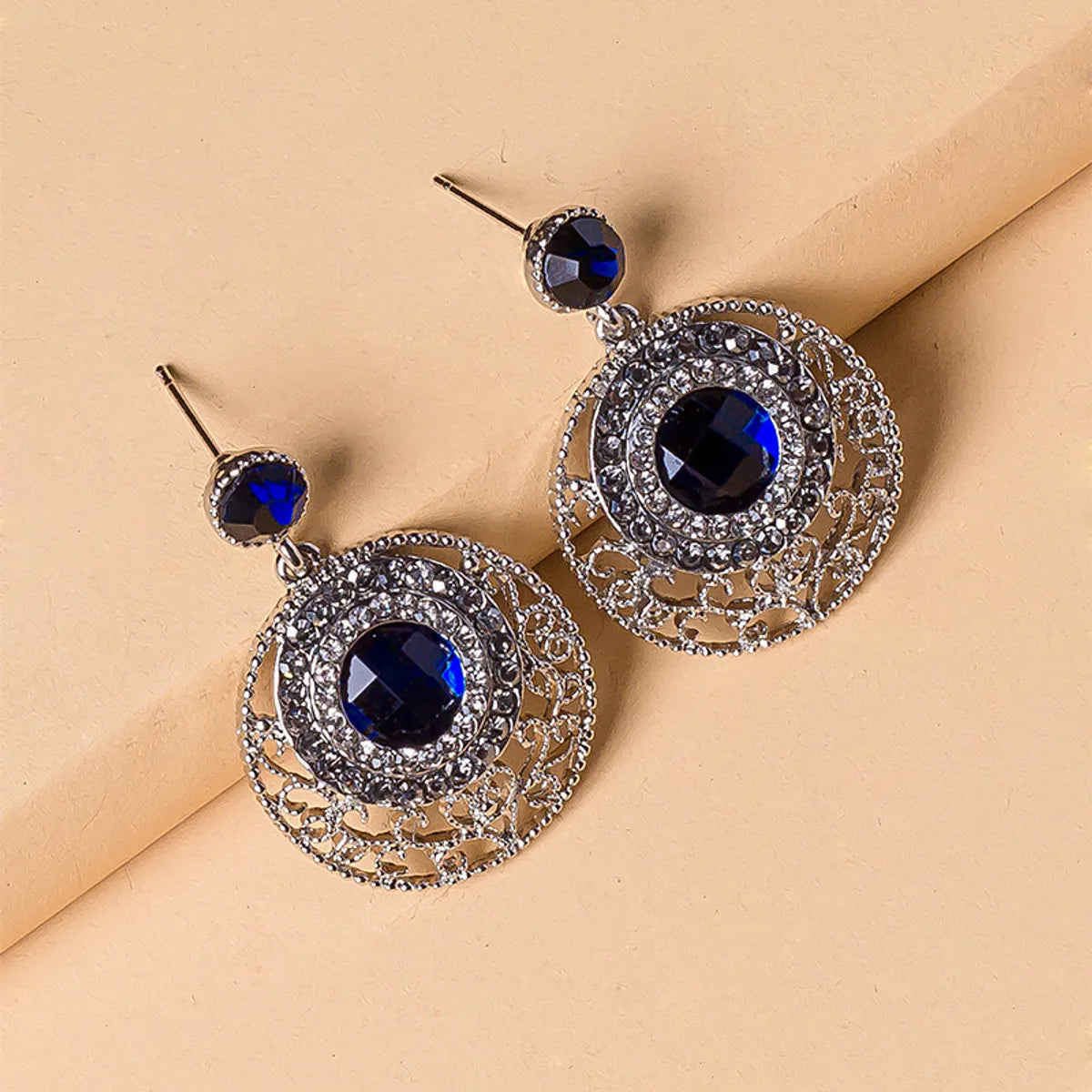 Fashion Elegant Hollow Rhinestone Inlaid Alloy Earrings Wholesale