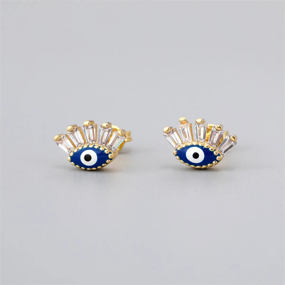 Fashion Eye Gold Plated Enamel Zircon Women'S Ear Studs 1 Pair