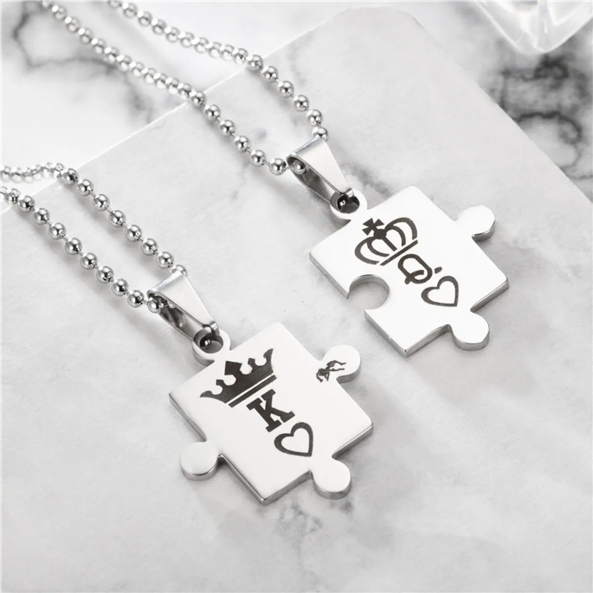 Fashion Fashion Ornament Stainless Steel Couple K Q Crown Necklace Set