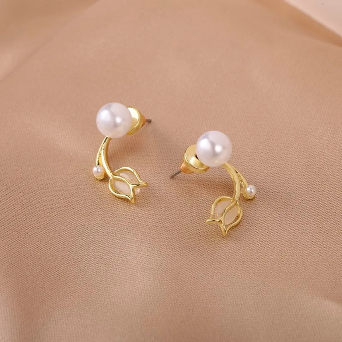 1 Pair Fashion Flower Inlay Alloy Artificial Pearls Opal Ear Studs