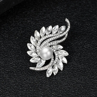 Fashion Flower Alloy Inlay Crystal Rhinestones Pearl Women'S Brooches