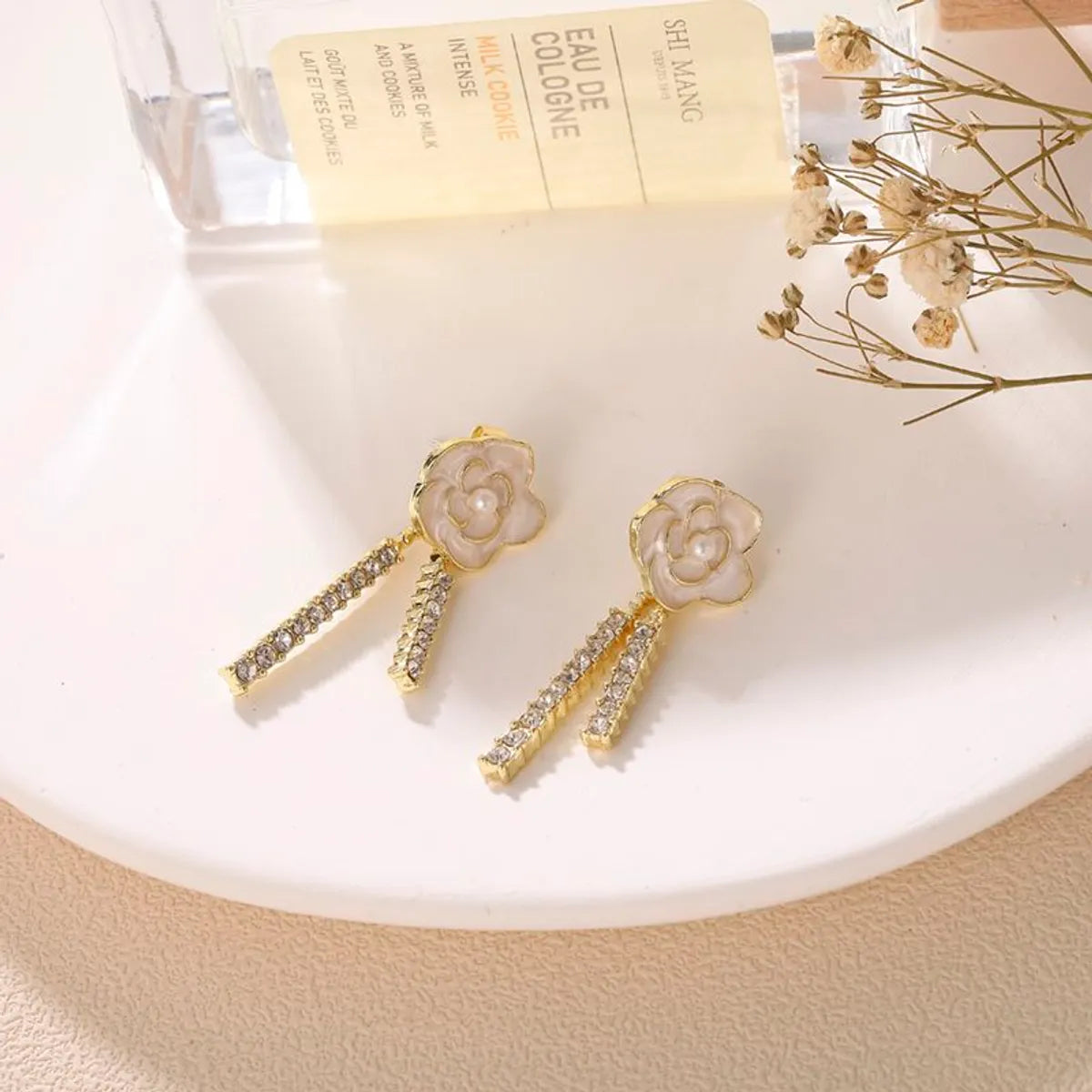 Fashion Flower Alloy Plating Inlay Artificial Diamond Pearl Women's Drop Earrings 1 Pair