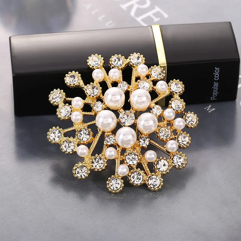 Fashion Flower Alloy Plating Inlay Artificial Gemstones Pearl Women'S Brooches